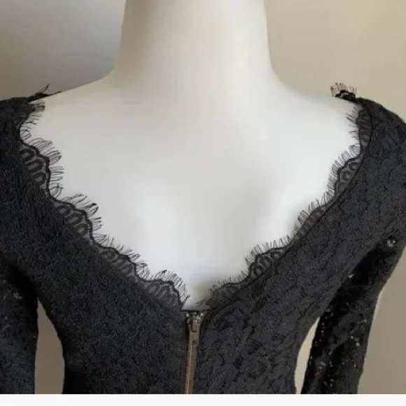 DIANE VON FURSTENBERG LACE DRESS PERFECT CONDITION   $400 never worn - Picture 8 of 16